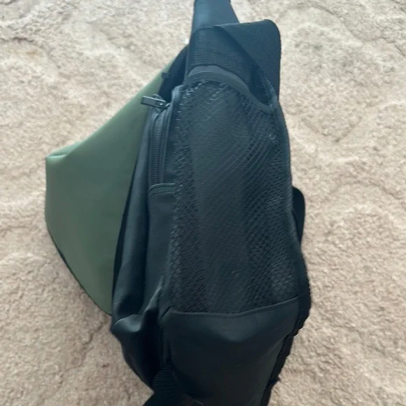 Hugo Boss Olive Green & Black Messenger Bag Laptop Crossbody Satchel - Picture 6 of 7